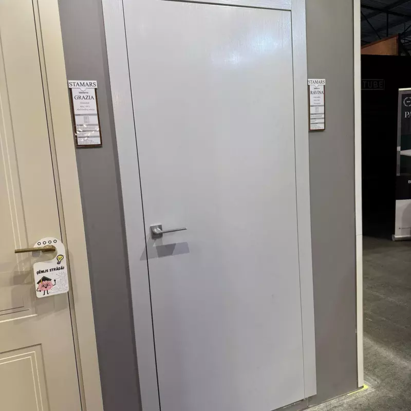 Durvis RAVINA Finierējums